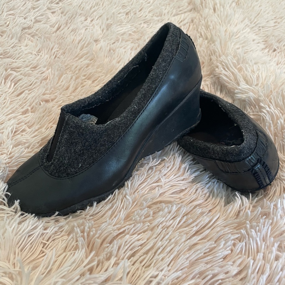 Merrell wedge shoes with wool upper